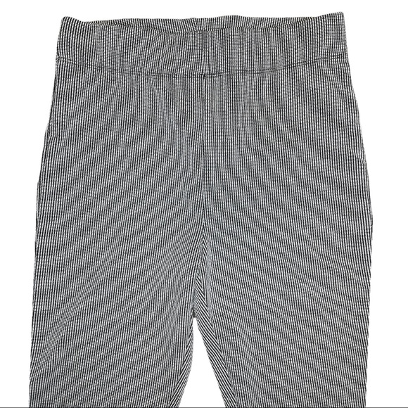 Microstriped Knit High-Rise Leggings - Picture 3 of 4